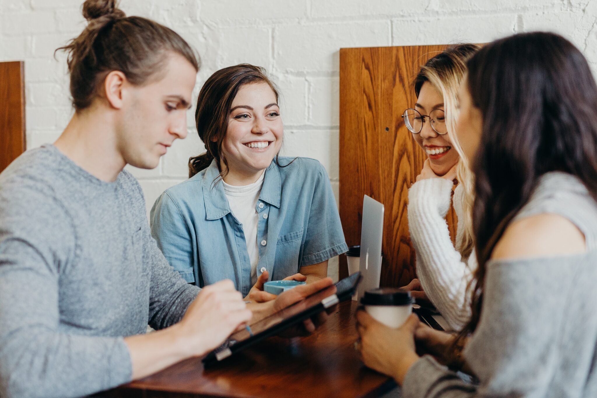 talk- to- your- team- at- work- overcome-anxiety 